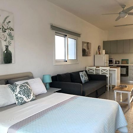 White House Studio With Sea View And Parking Polis Extérieur photo