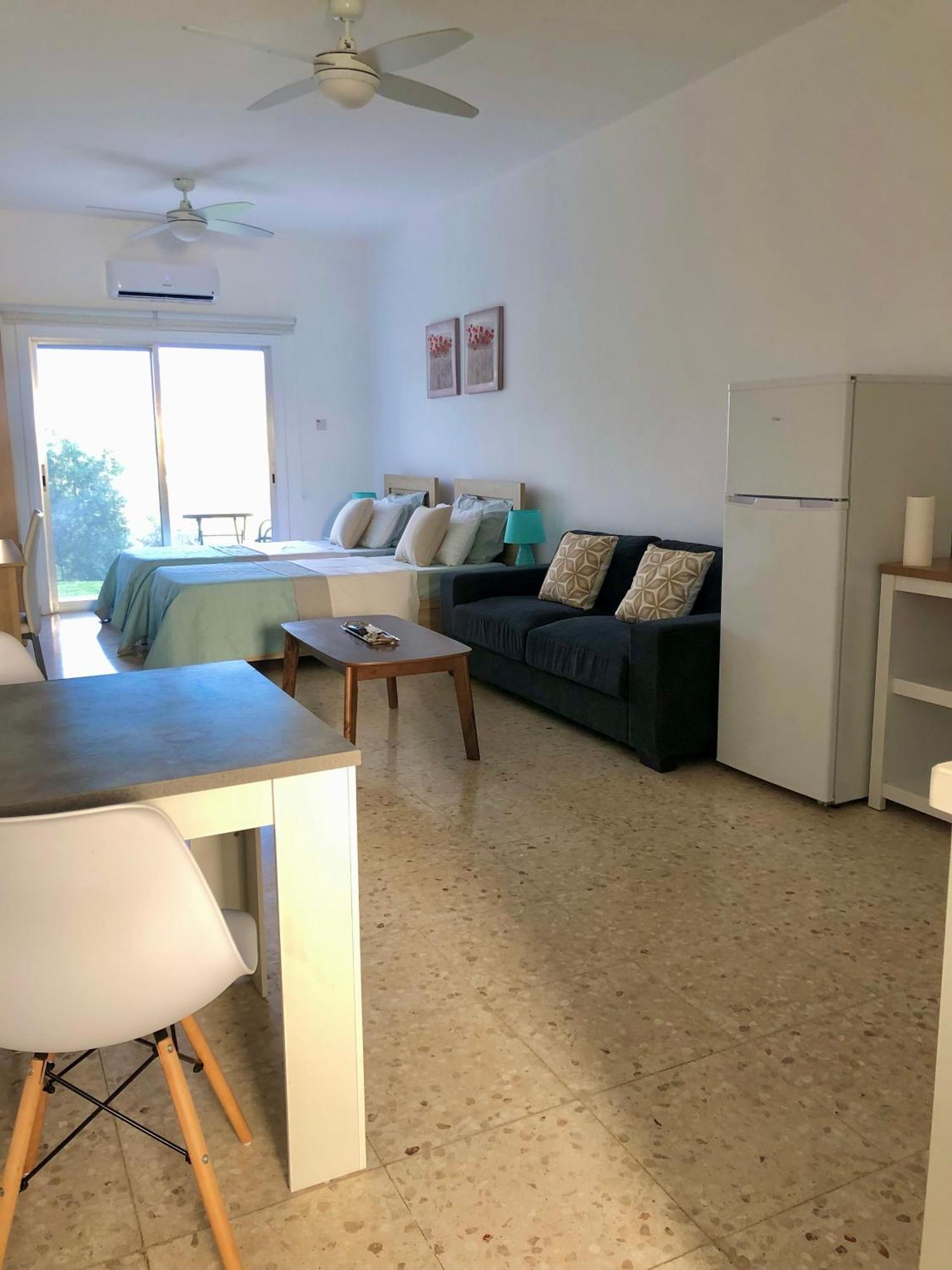 White House Studio With Sea View And Parking Polis Extérieur photo
